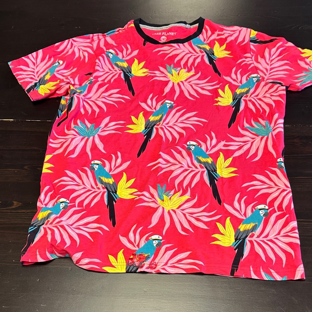 Free Planet Tropical Parrot Pink Tee